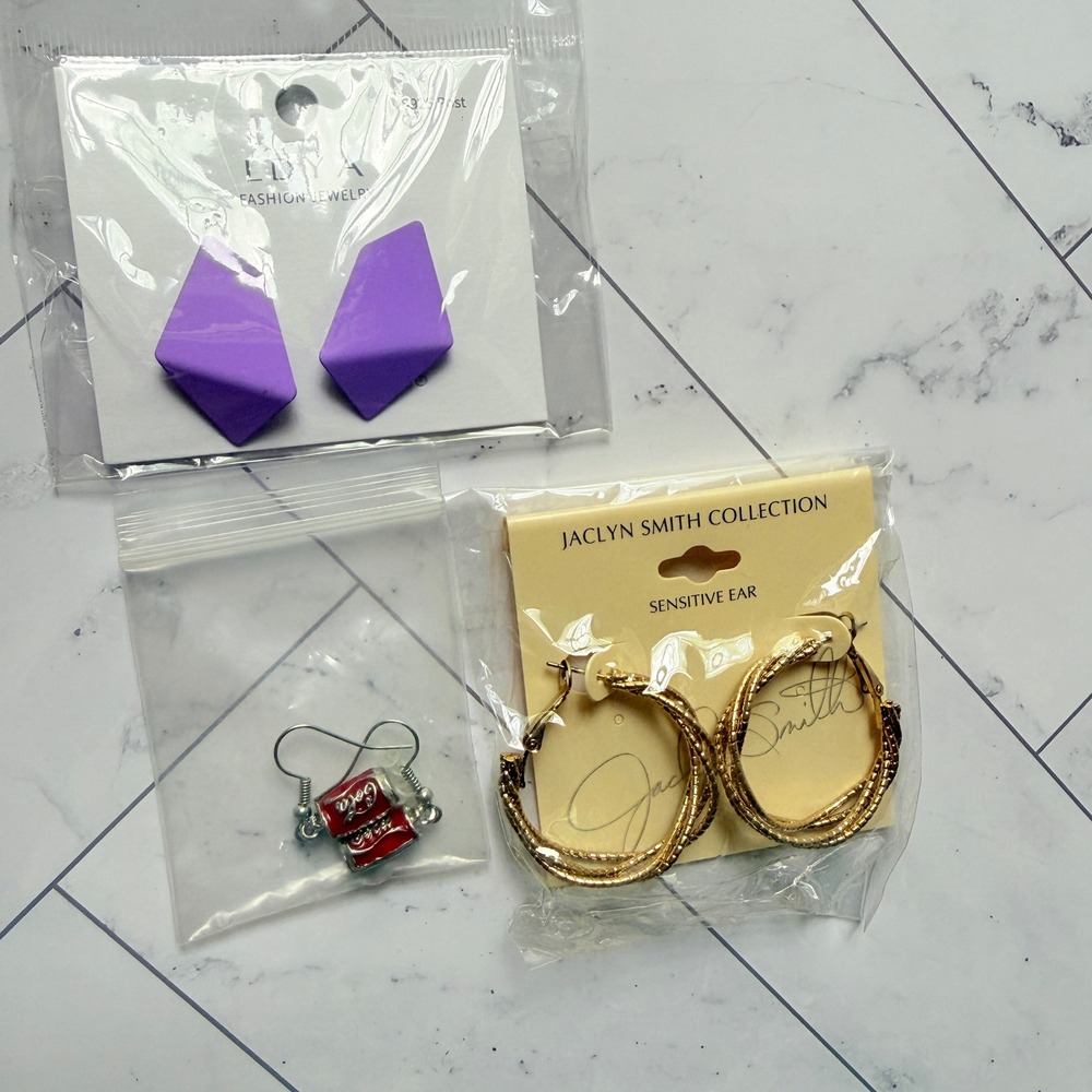Earring Bundle 3 Pairs Jaclyn Smith Gold Hoops LDYA‎ Purple Studs Coca-Cola Cans